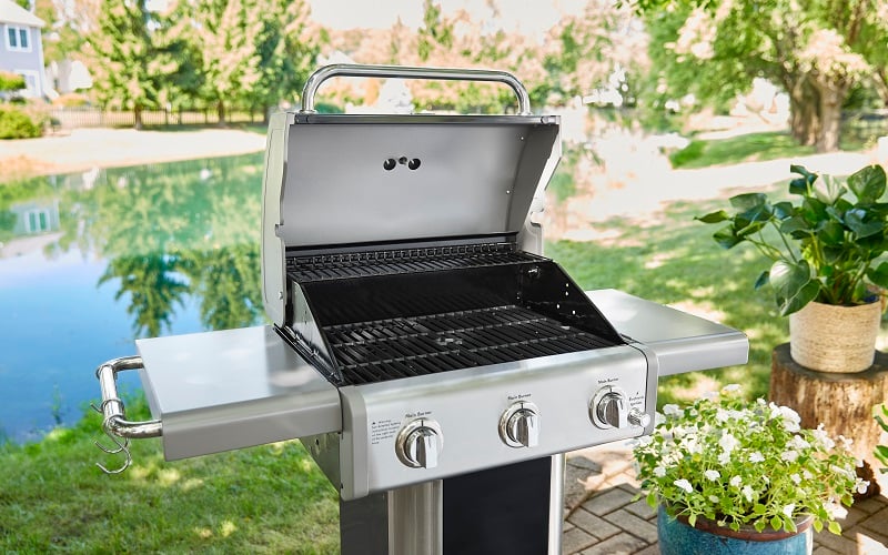 Kenmore Color grill z rozłożonymi półkami bocznymi